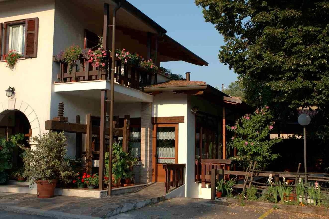 Lokanda Devetak Savogna dʼIsonzo Екстериор снимка